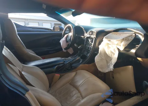 2000 Chevrolet Corvette z USA, uszkodzony, nr VIN 1G1YY32G4Y5111990